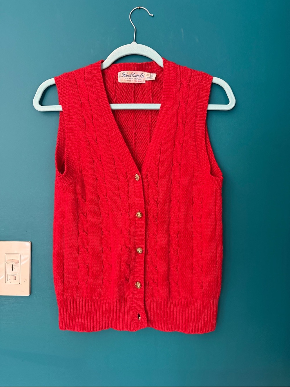Vintage Robert Scott Ltd. Red Wool Cable Knit Vest, small